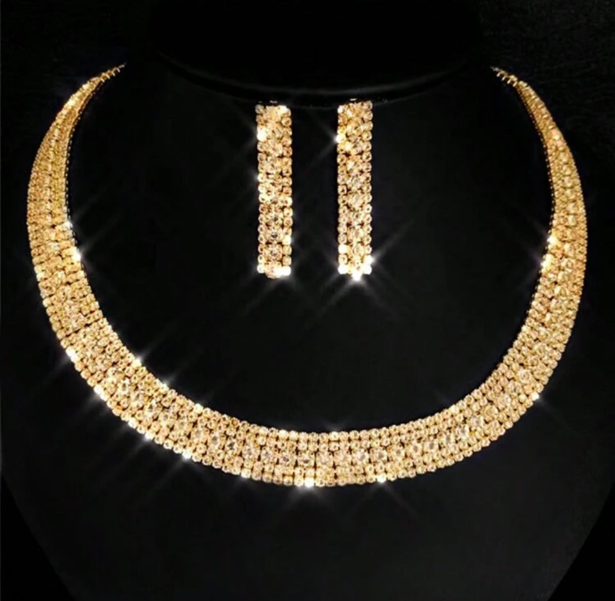 Shiny Gold Rhinestone Necklace and Earrings Set