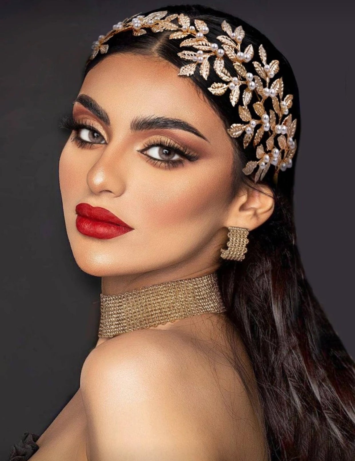 پارچە تاجێ بوکێ یێ مەعدەنی ب کریستاڵان