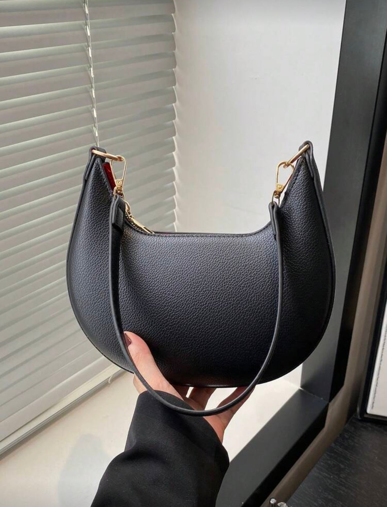 جانتەیا کەتفی یا جلدی ب شێوەیێ هەیڤ