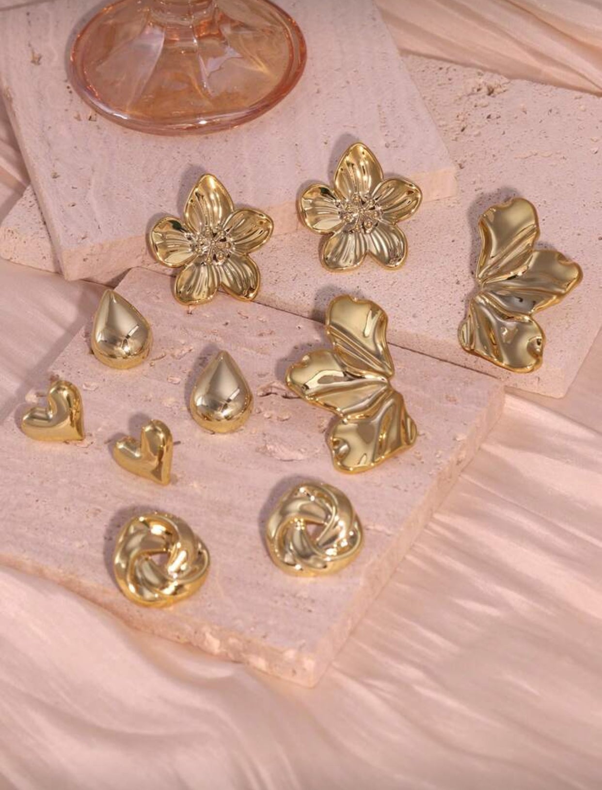 Elegant Gold Earrings in Various Floral Shapes