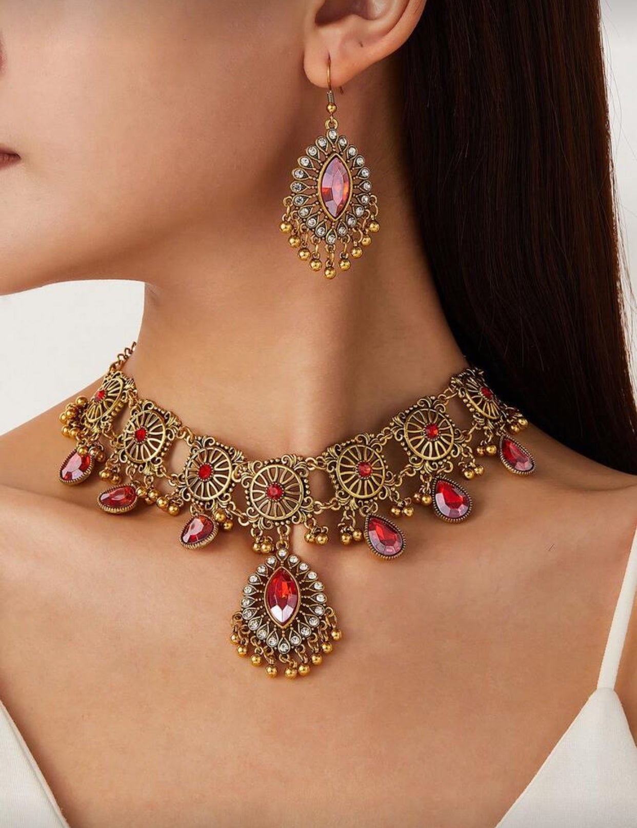 تاقمە جەوهەراتێن مس یێن شيوازي هندى