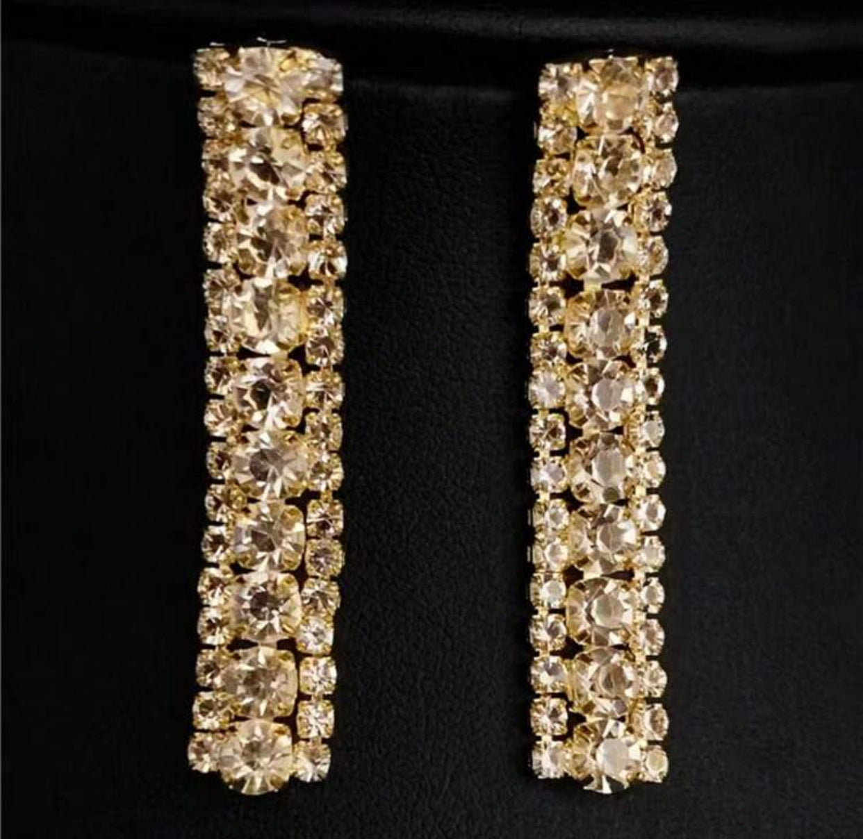 Shiny Gold Rhinestone Necklace and Earrings Set
