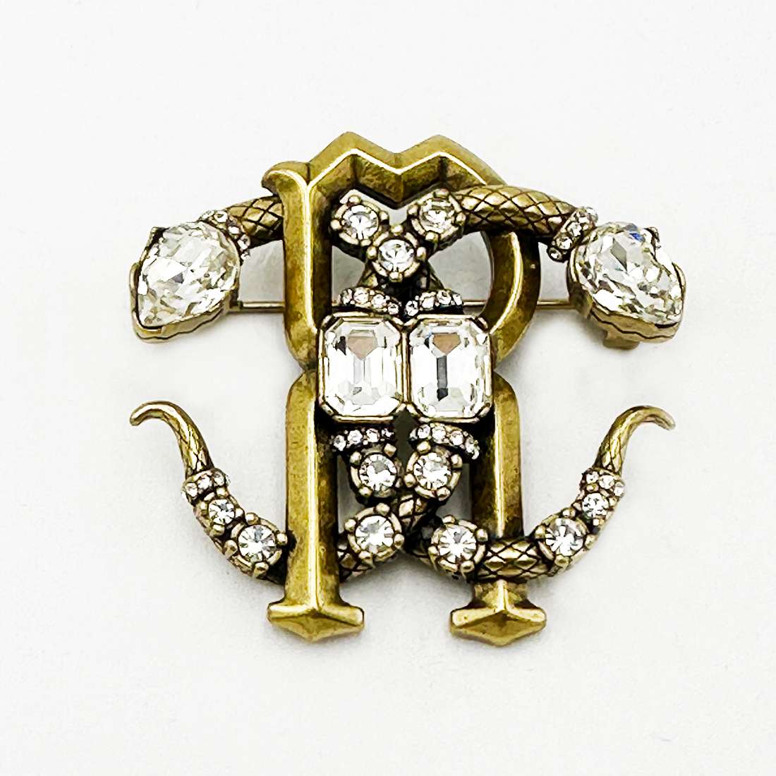 بروشا ماری یا ئەسڵی ڕۆبێرتۆ کاڤالی