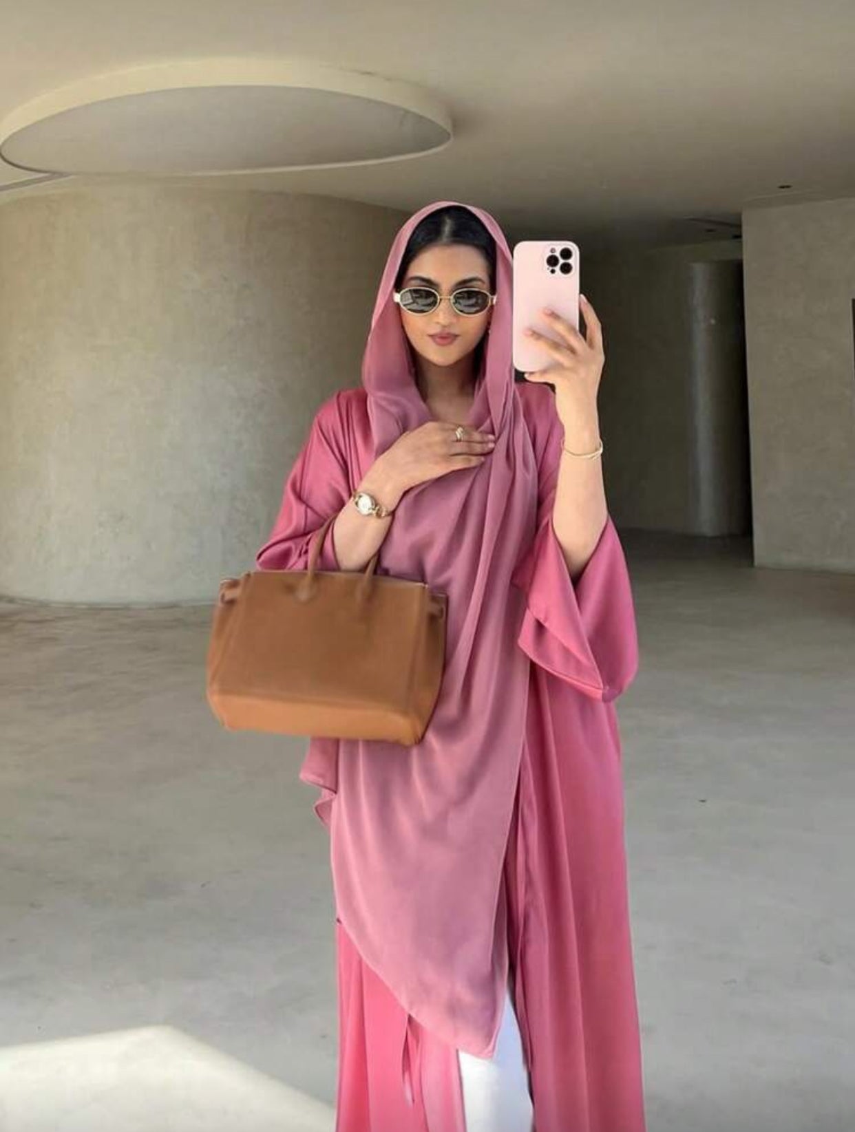 فستان و عەبایە ساتان یا جان بۆ ژنان