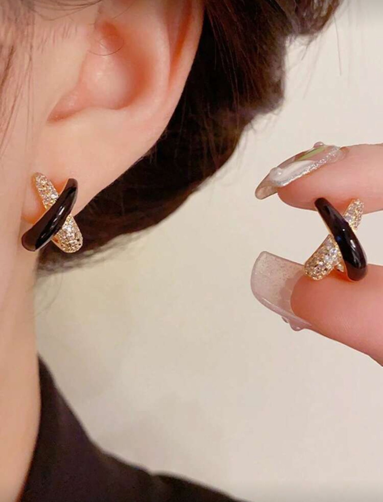 أقراط سمك منسوجة زجاجية أنيقة