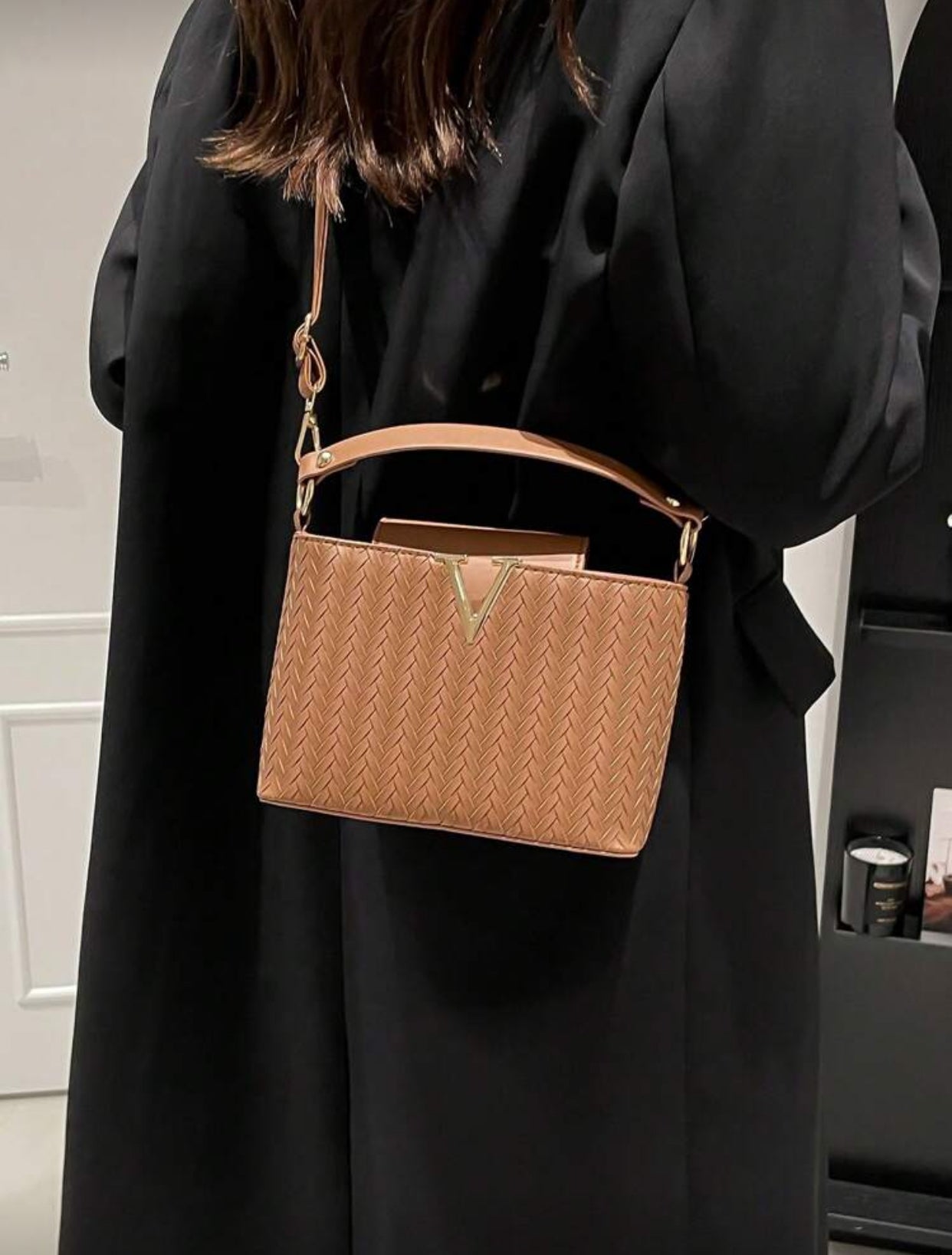 حقيبة كتف نسائية فاخرة بنقشة التمساح