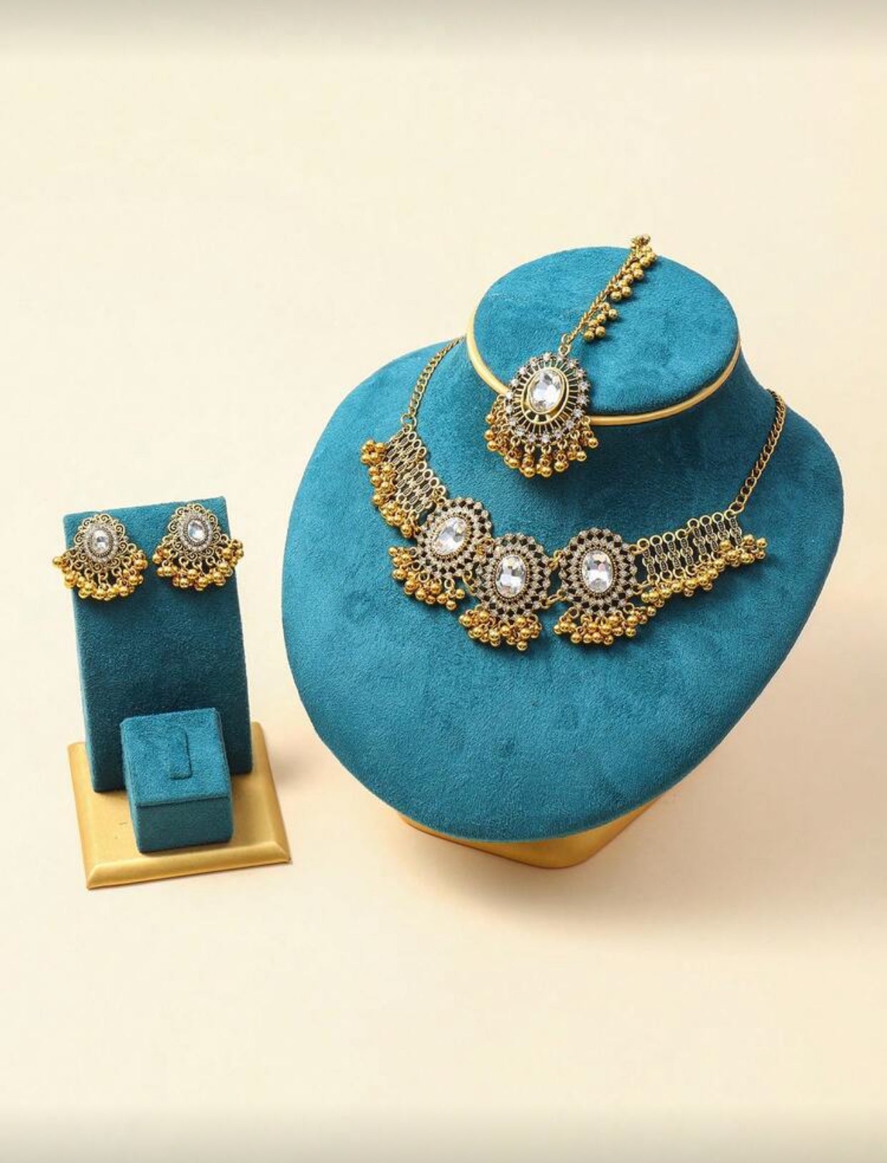 طقم مجوهرات نسائي ٤ قطع برونز عتيق