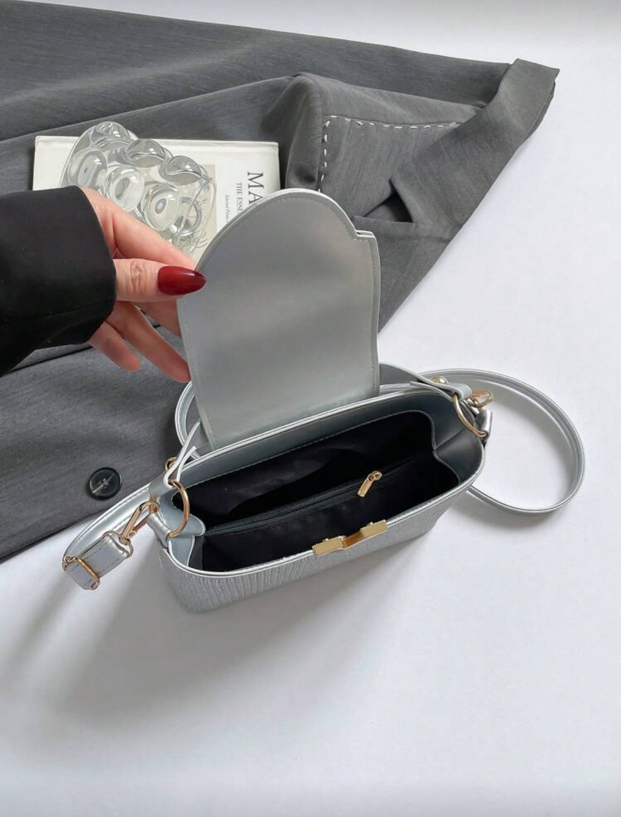 حقيبة كتف نسائية فاخرة بنقشة التمساح