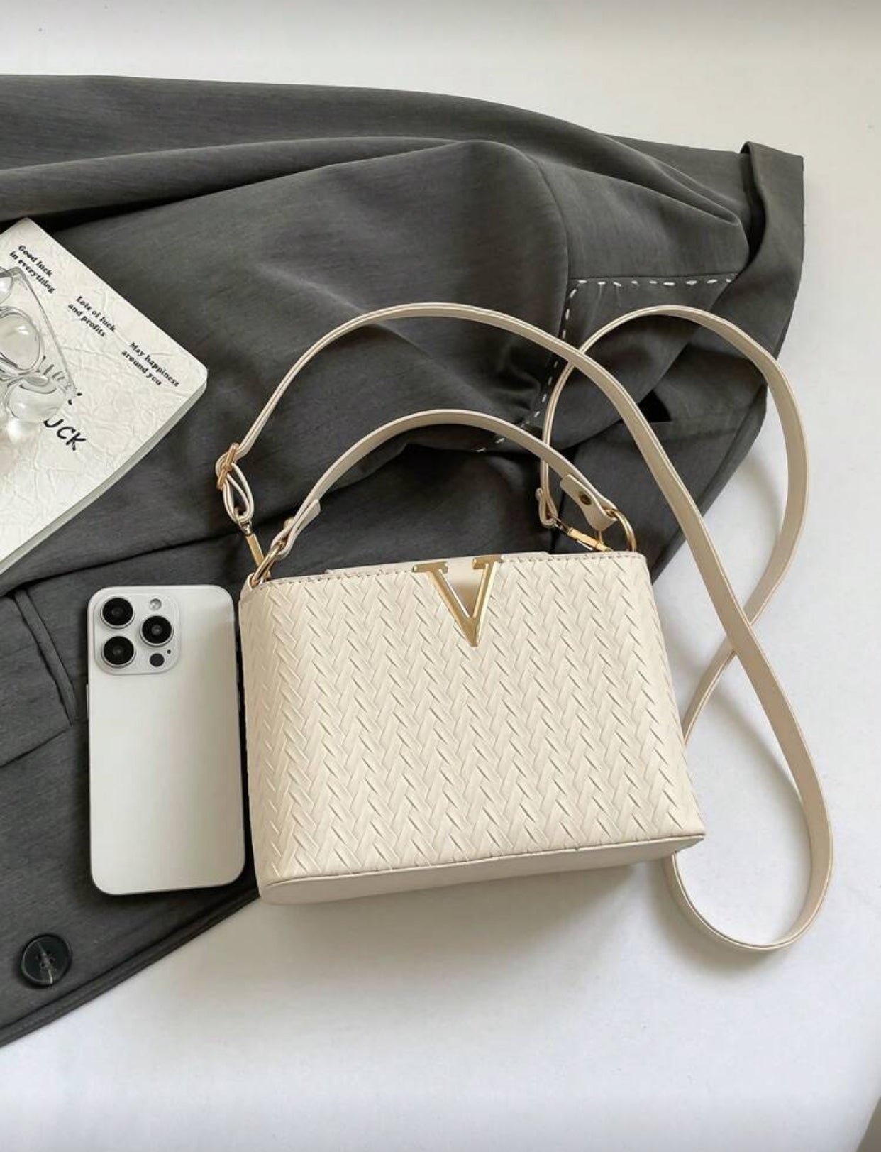 حقيبة كتف نسائية فاخرة بنقشة التمساح