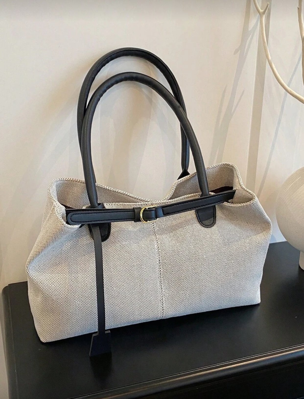 حقيبة قماش كبيرة مرقعة مع حزام