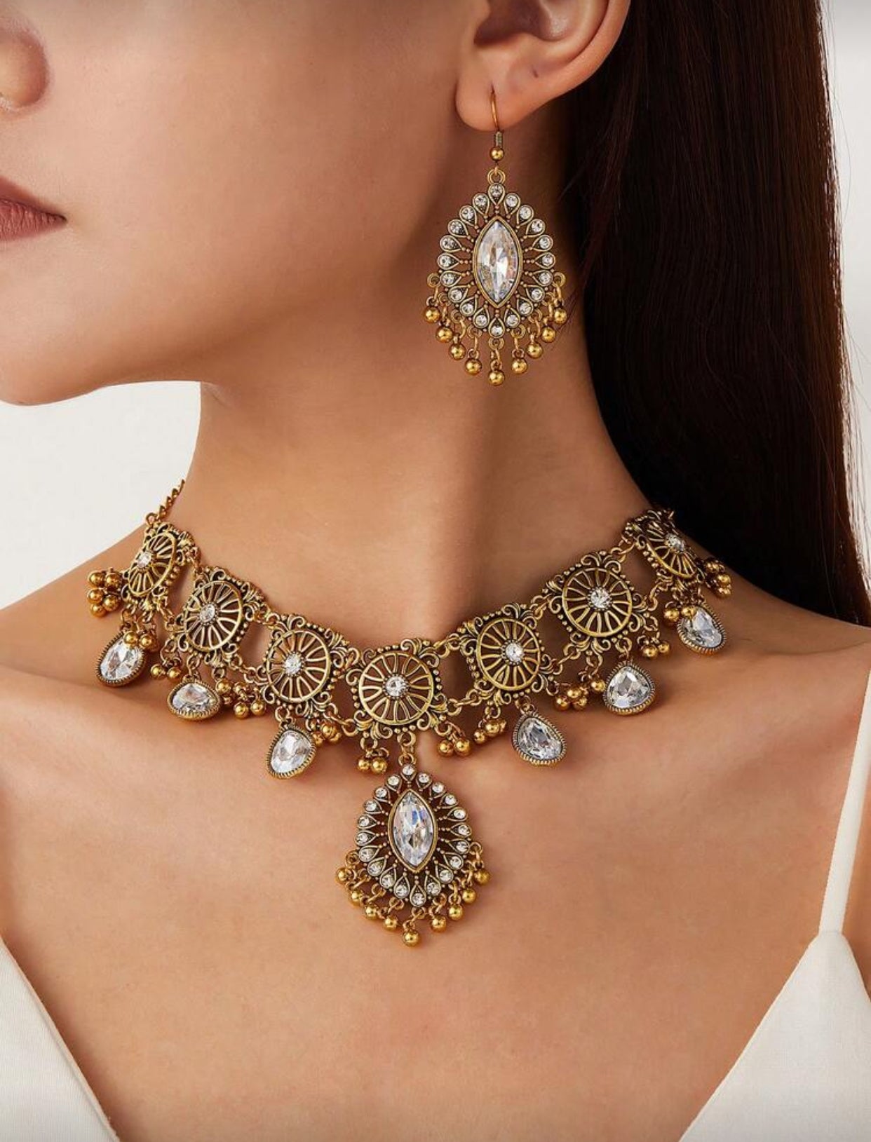 طقم مجوهرات نحاس عتيق مخرم بشرابة