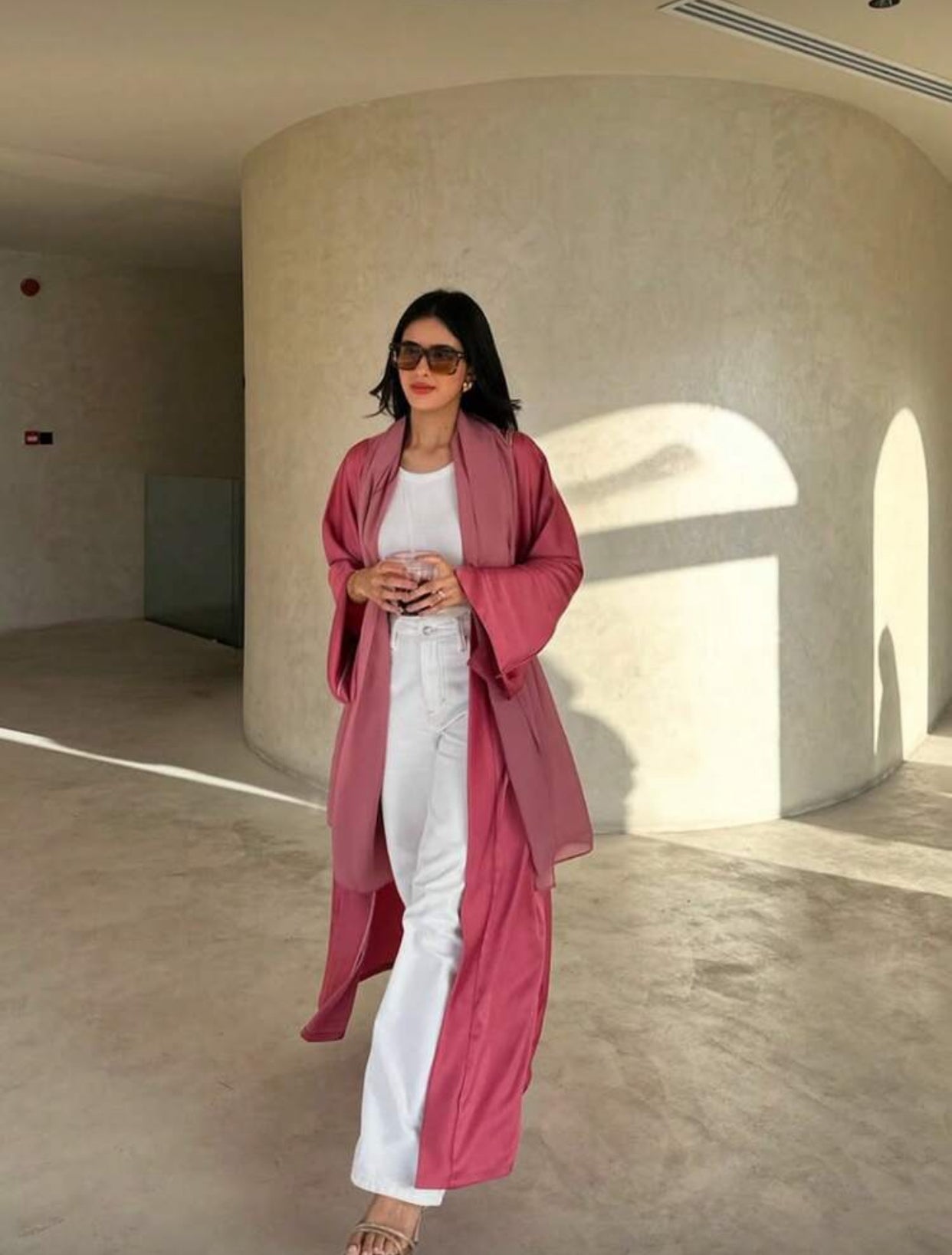 فستان و عەبایە ساتان یا جان بۆ ژنان