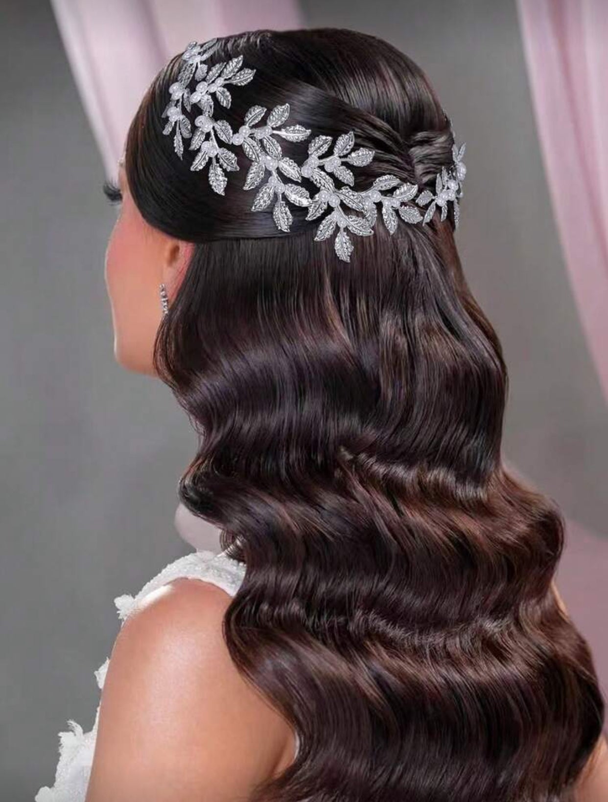 پارچە تاجێ بوکێ یێ مەعدەنی ب کریستاڵان