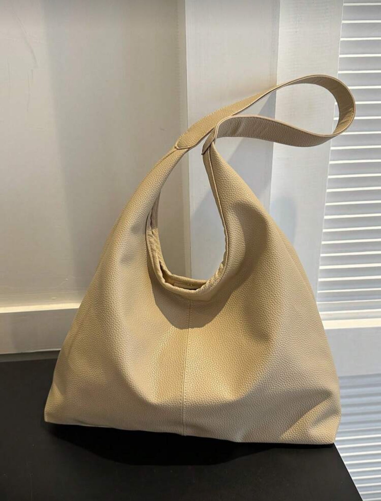 حقيبة كتف كاجوال كبيرة بإغلاق مغناطيسي