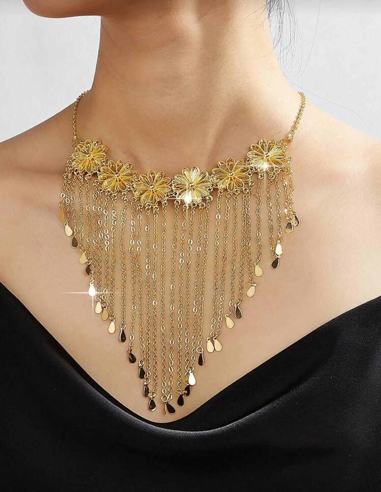 قلادة مربعة فاخرة مطلية بذهب 18 قيراط