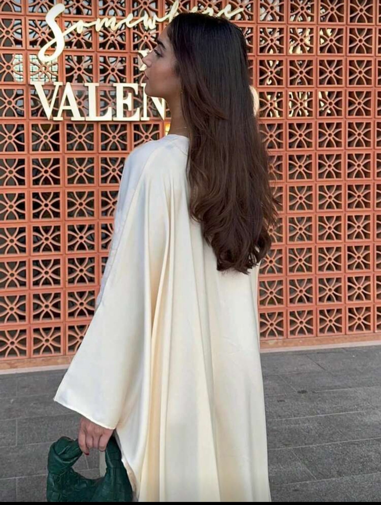 فستان و عەبایە ساتان یا جان بۆ ژنان