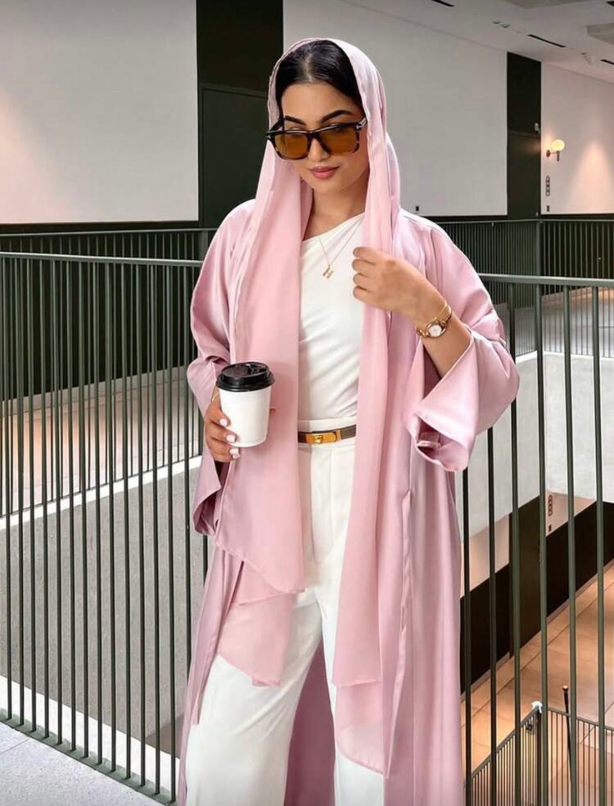 فستان و عەبایە ساتان یا جان بۆ ژنان