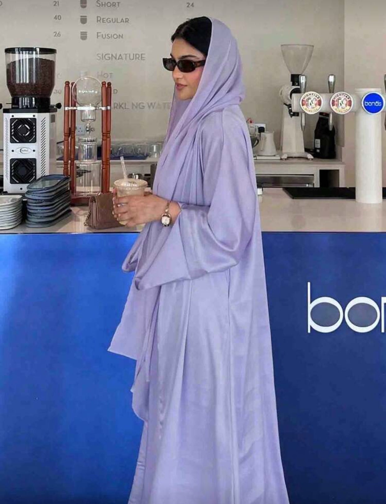 فستان و عەبایە ساتان یا جان بۆ ژنان