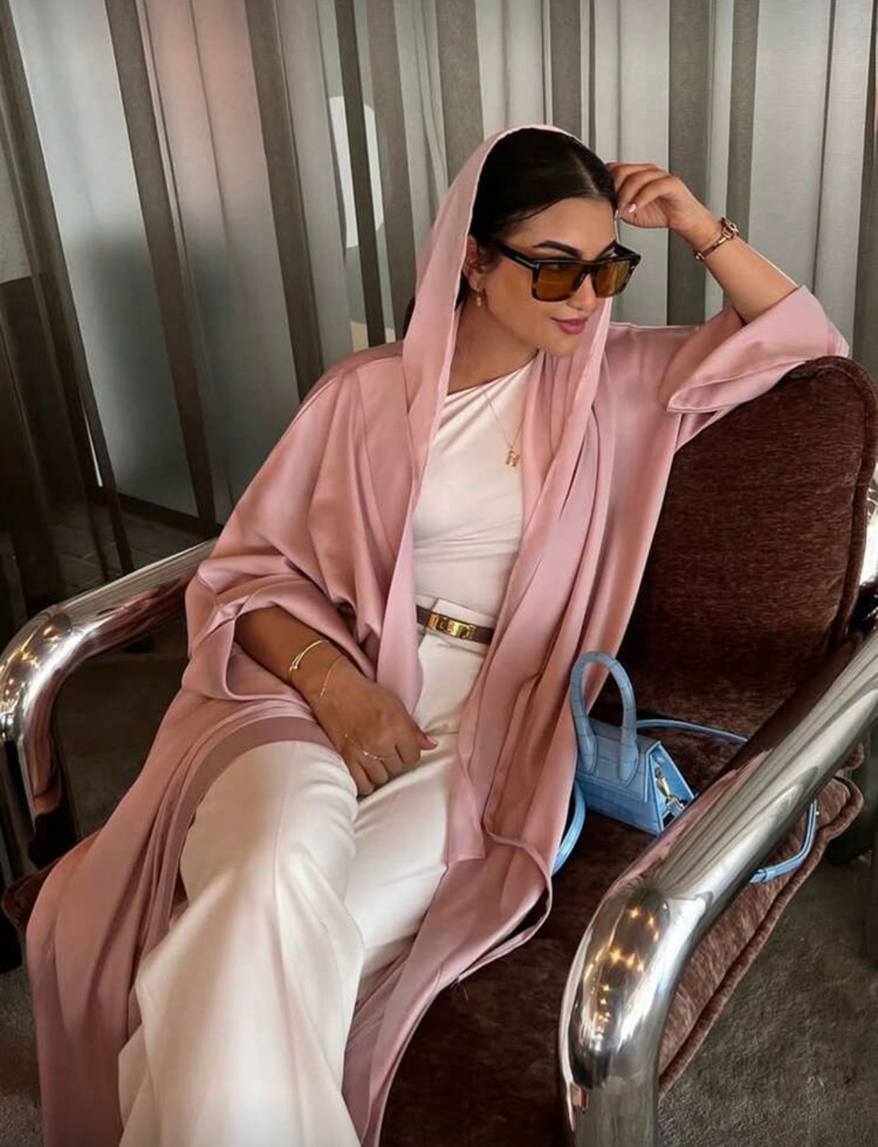 فستان و عەبایە ساتان یا جان بۆ ژنان