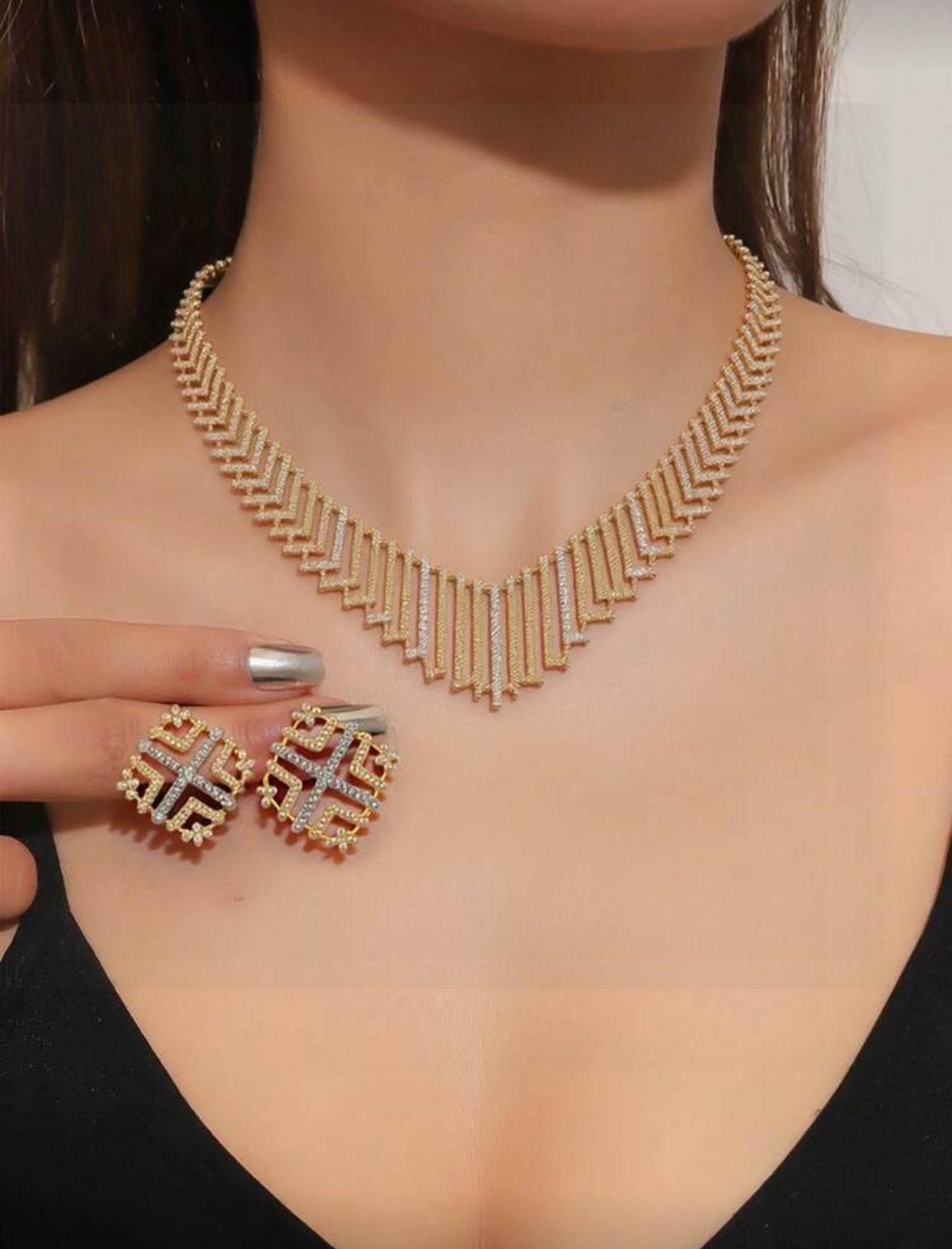 طقم مجوهرات نسائي فاخر مرصع بالراين