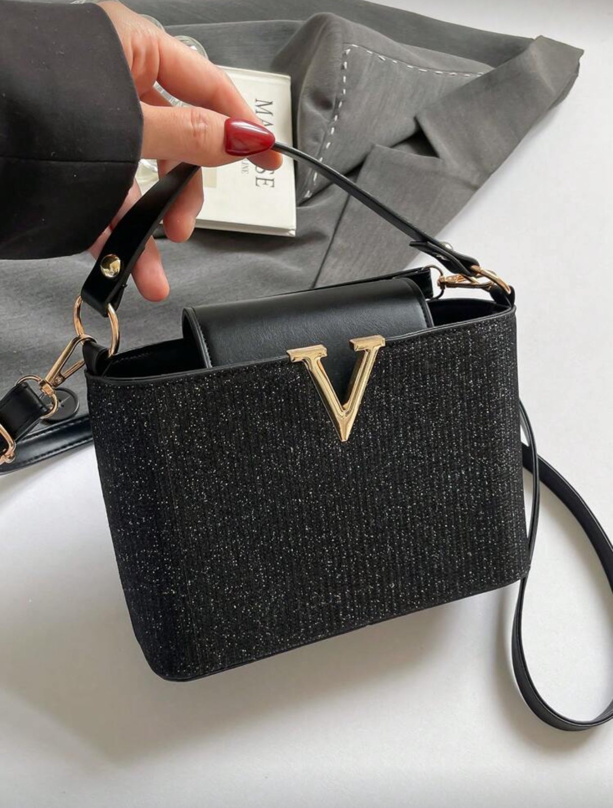 حقيبة كتف نسائية فاخرة بنقشة التمساح