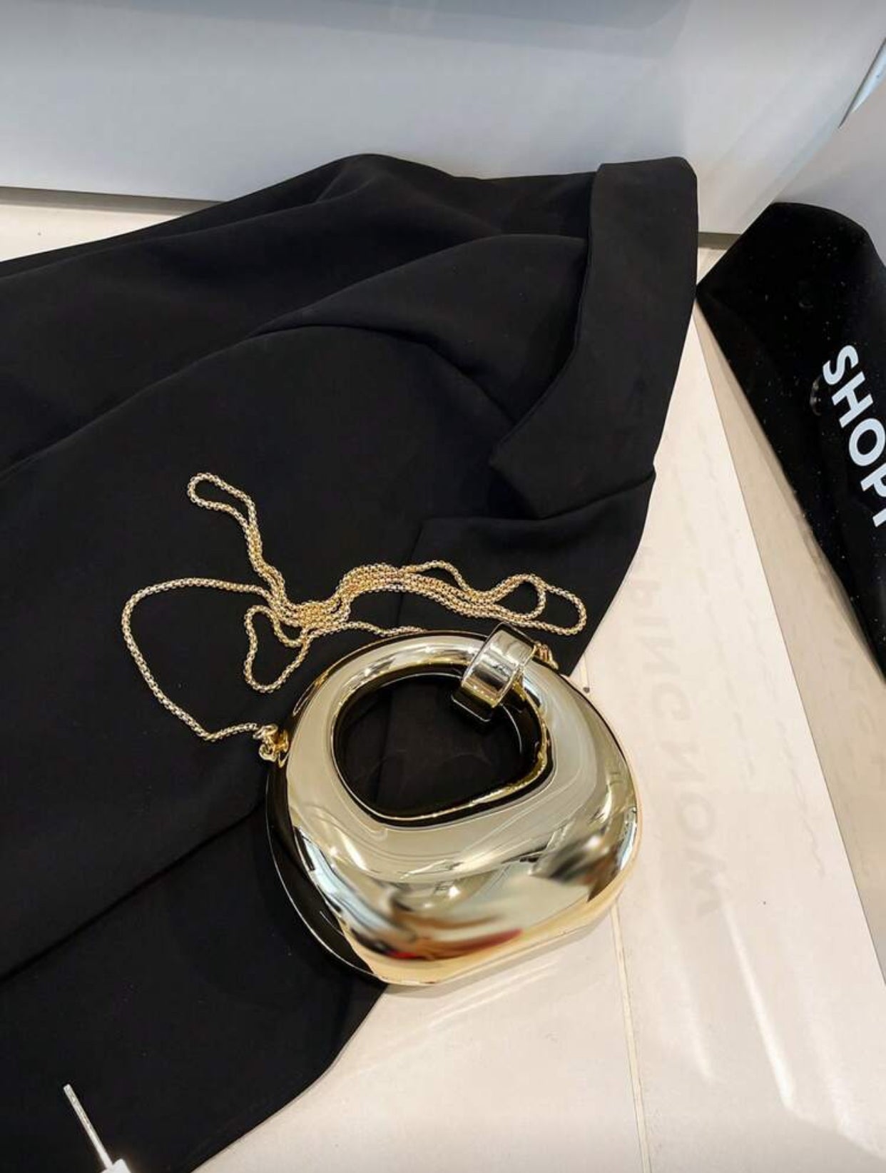  حقيبة يد نسائية أنيقة من الأكريليك