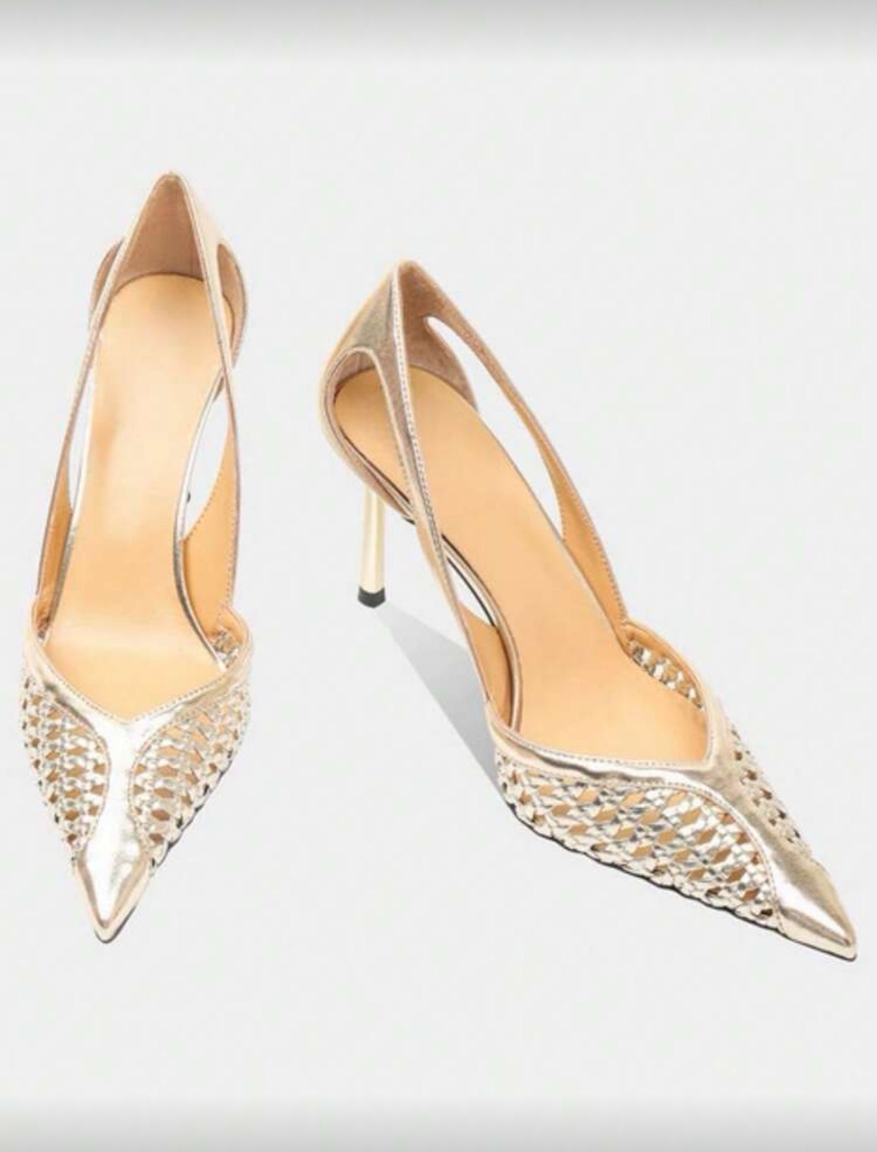 صندل نسائي كعب عالٍ بتصميم منسوج مميز