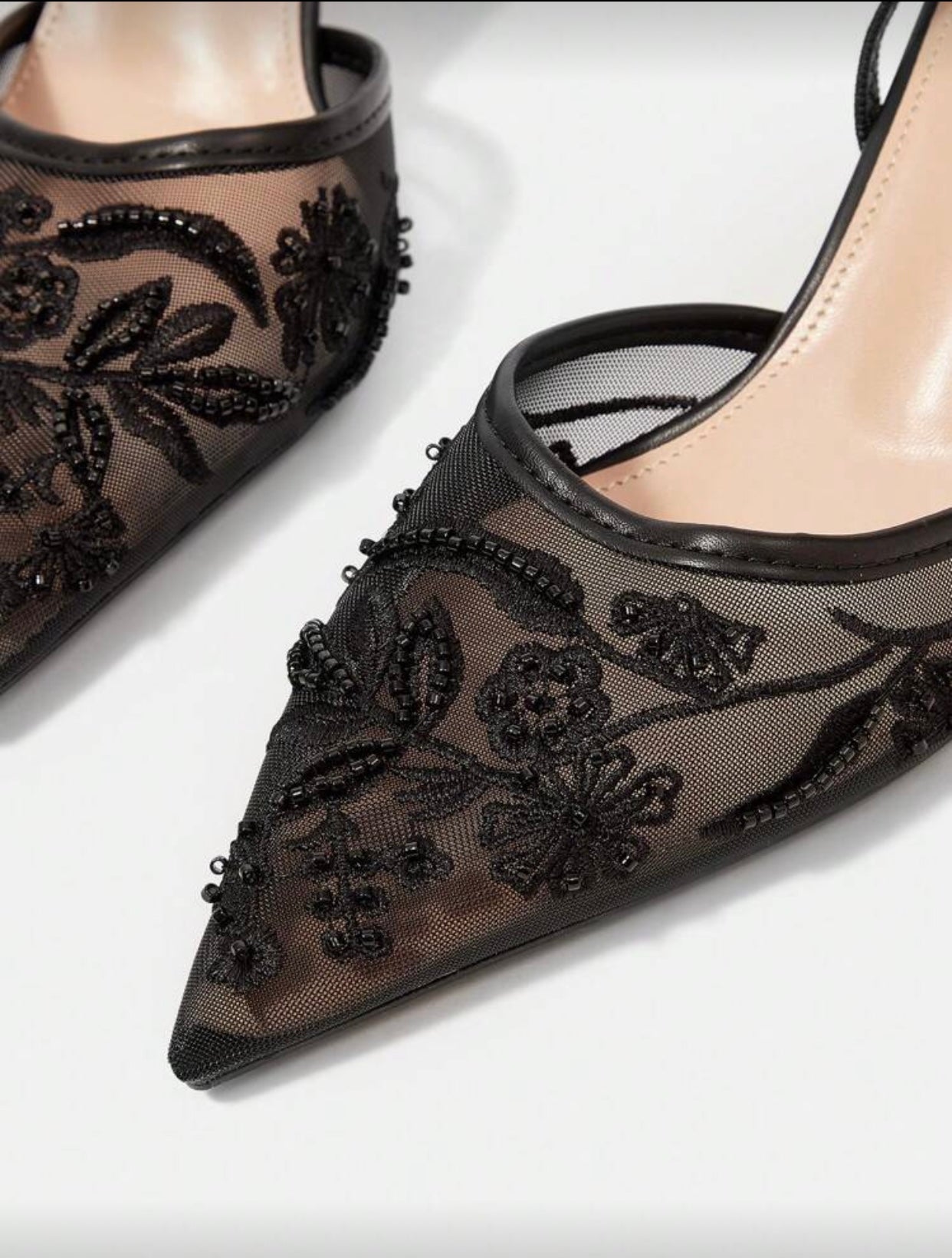 حذاء نسائي كعب عالٍ بالدانتيل والخرز