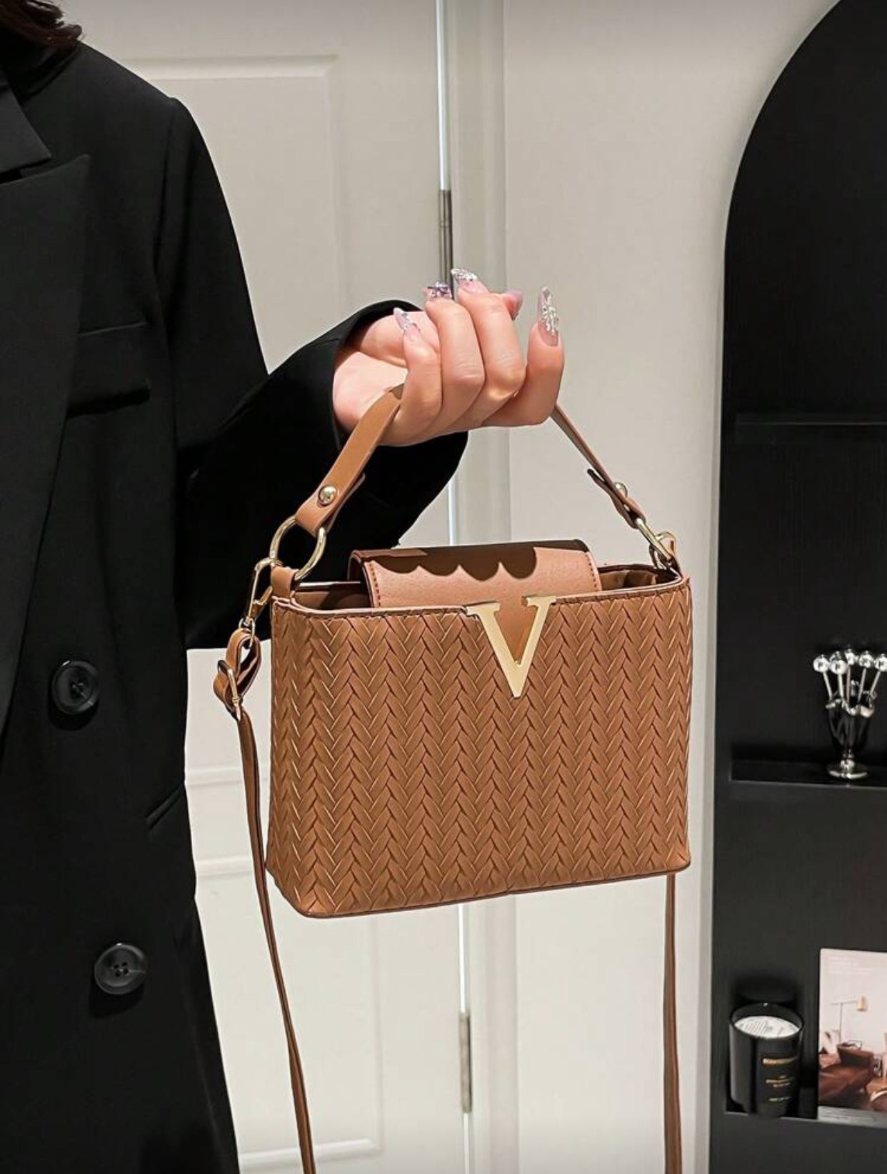 حقيبة كتف نسائية فاخرة بنقشة التمساح