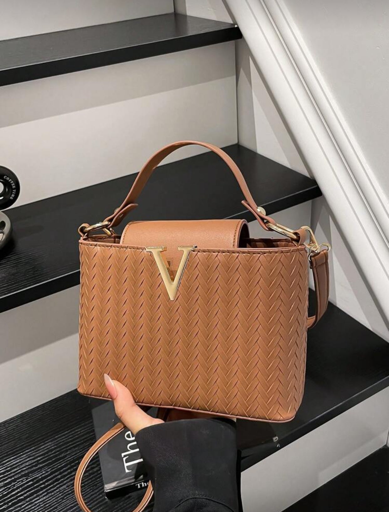 حقيبة كتف نسائية فاخرة بنقشة التمساح