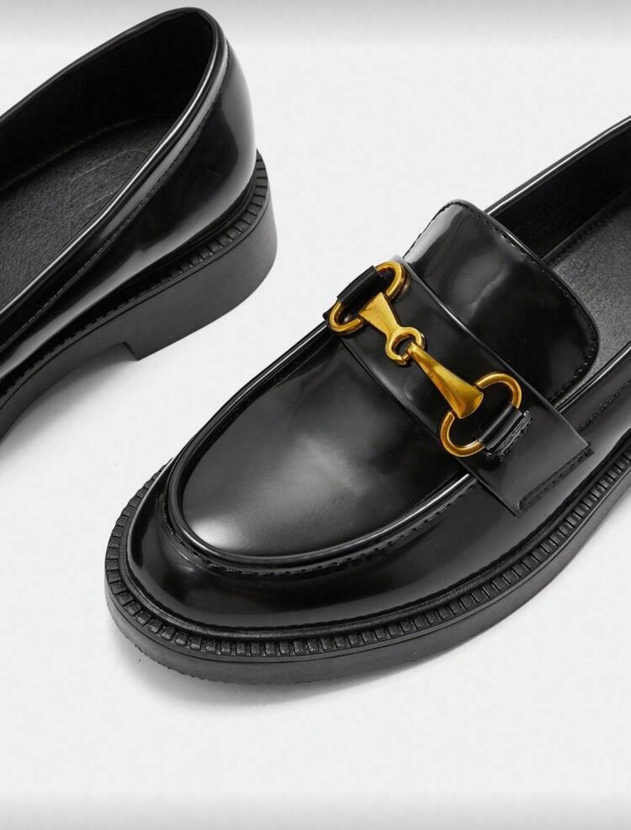 حذاء لوفر نسائي مريح بنعل سميك