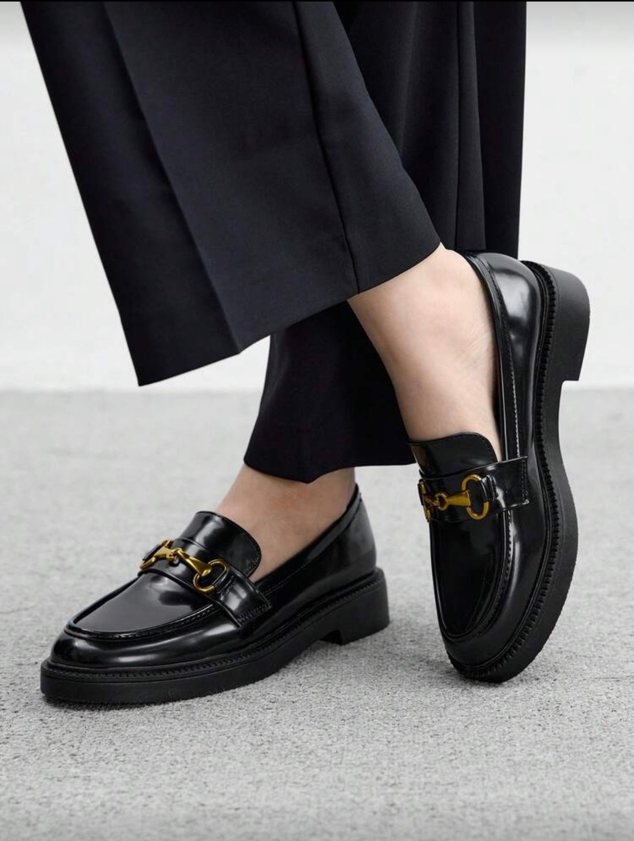 حذاء لوفر نسائي مريح بنعل سميك