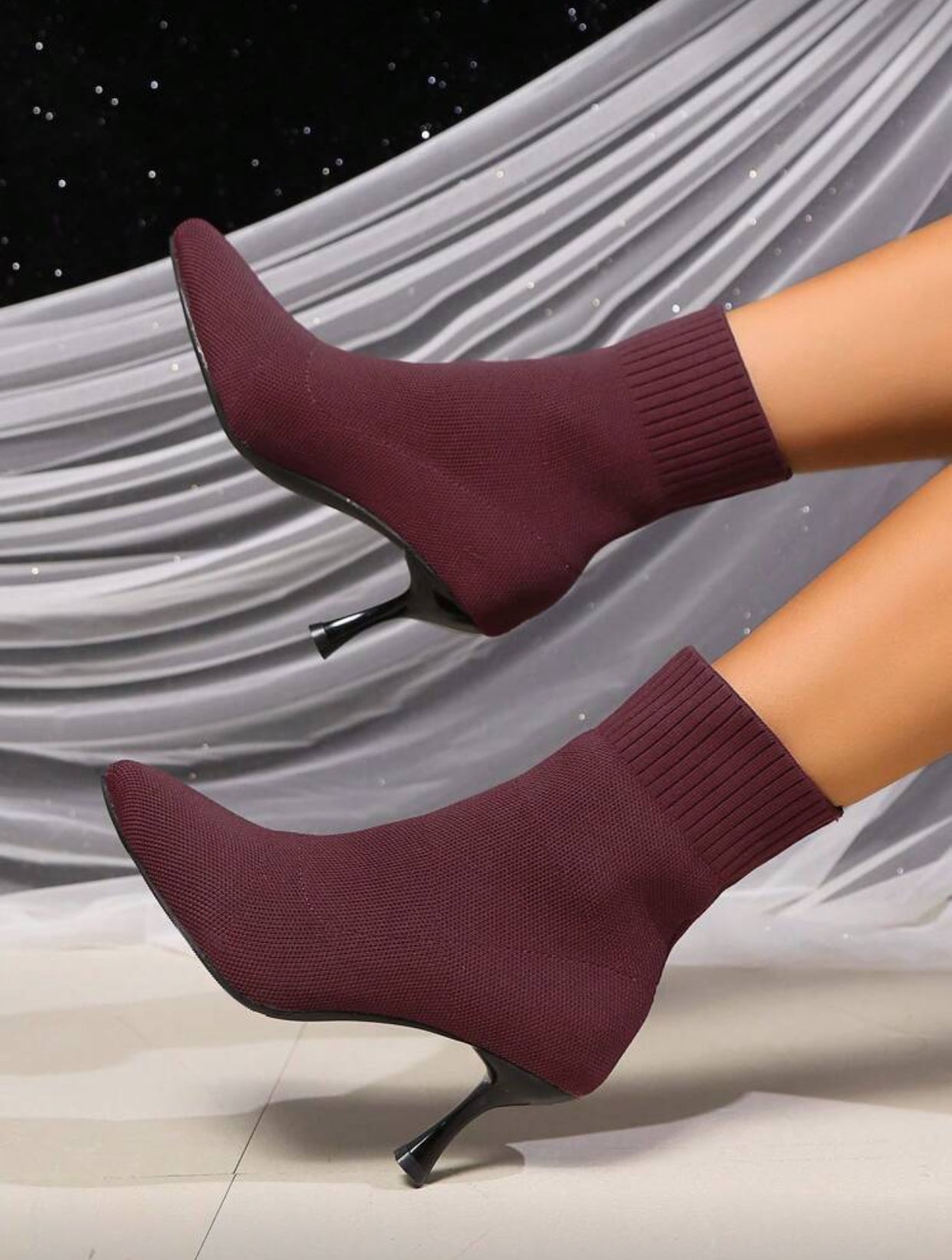 بوت كاحل قماش بكعب عالي ومسامير