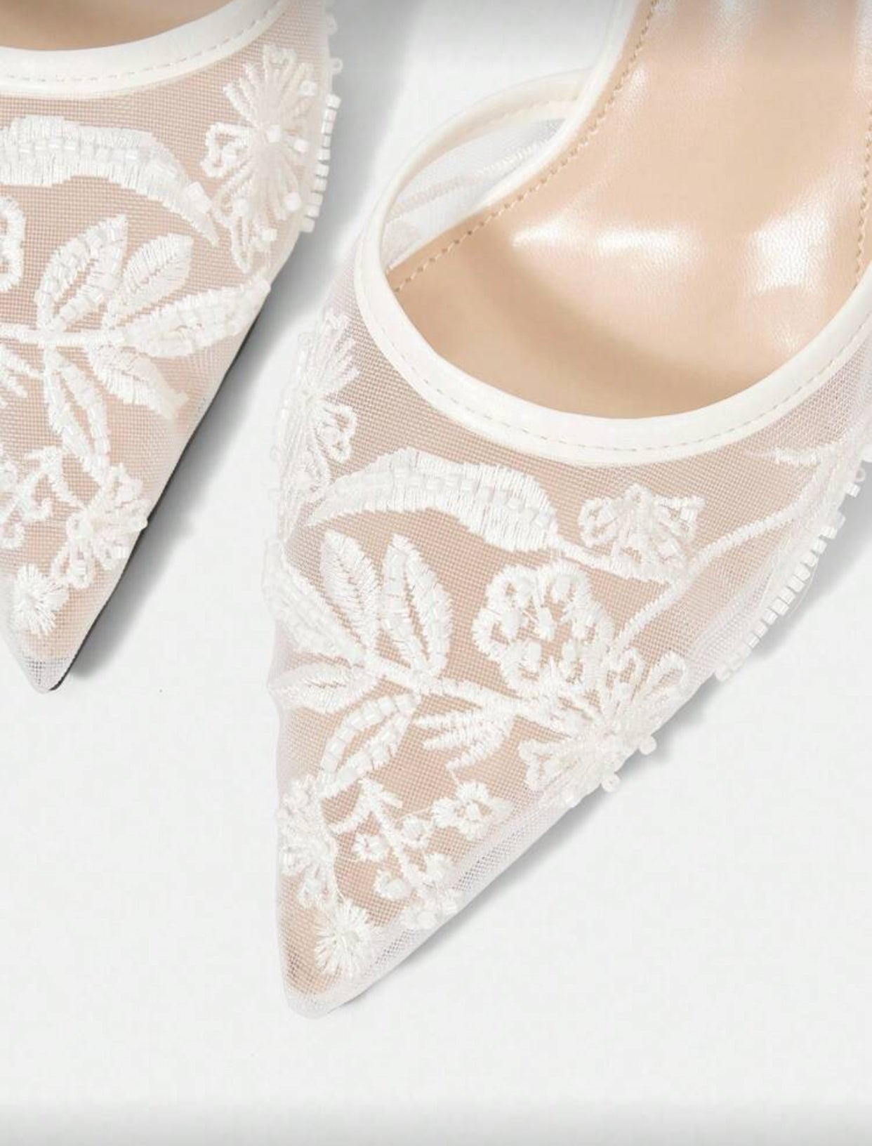 حذاء نسائي كعب عالٍ بالدانتيل والخرز