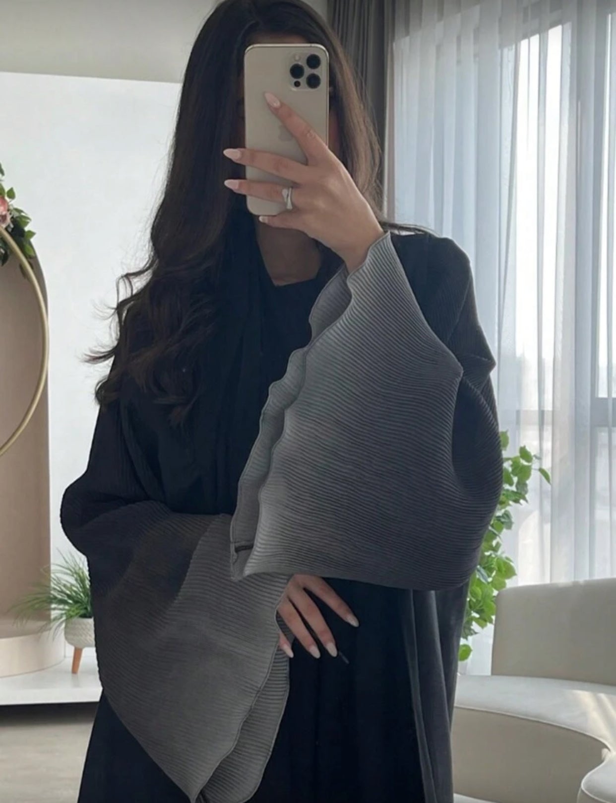 فستانەکێ درێژ ب رەنگێن تێکەلکری 