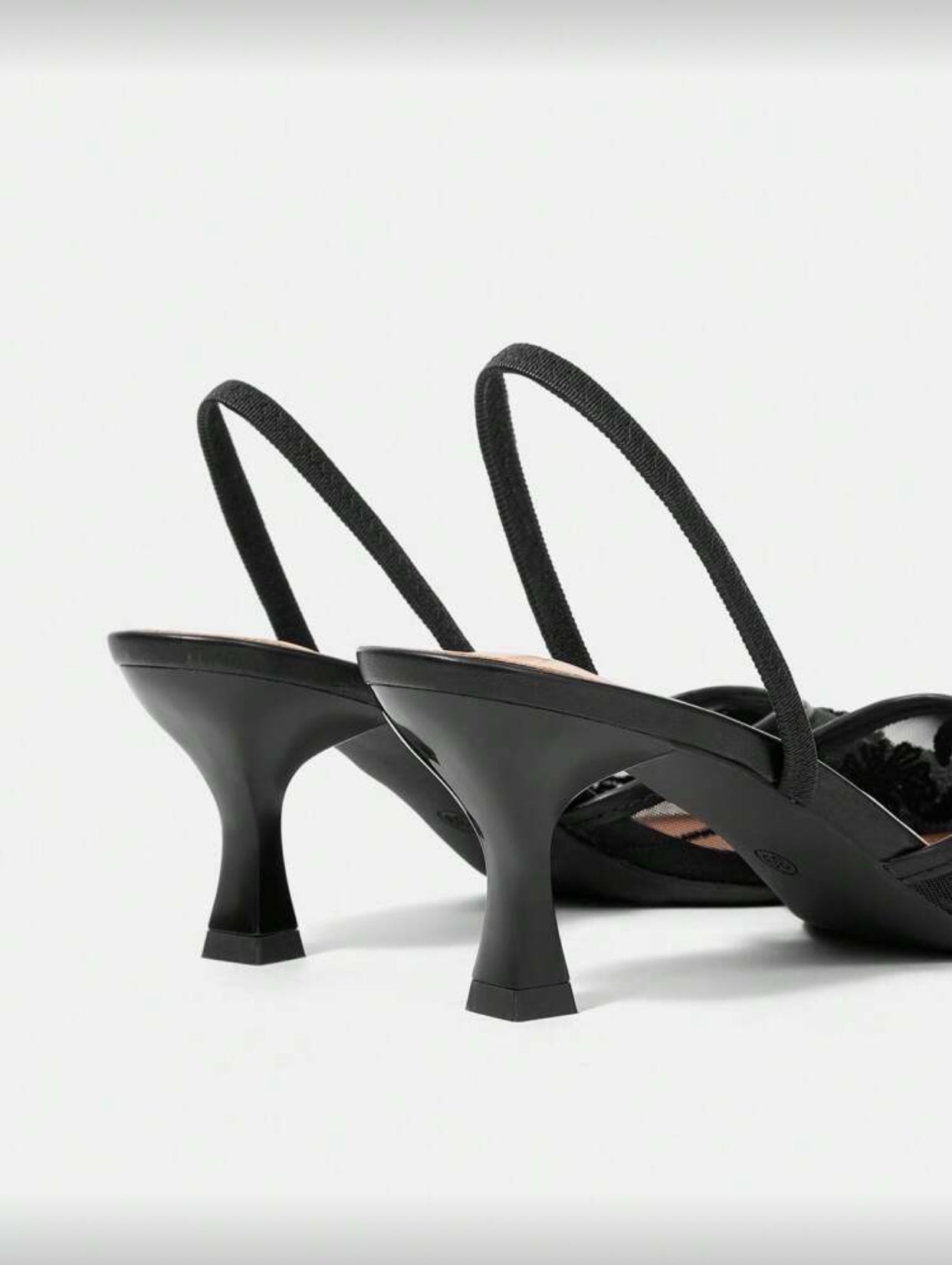 حذاء نسائي كعب عالٍ بالدانتيل والخرز