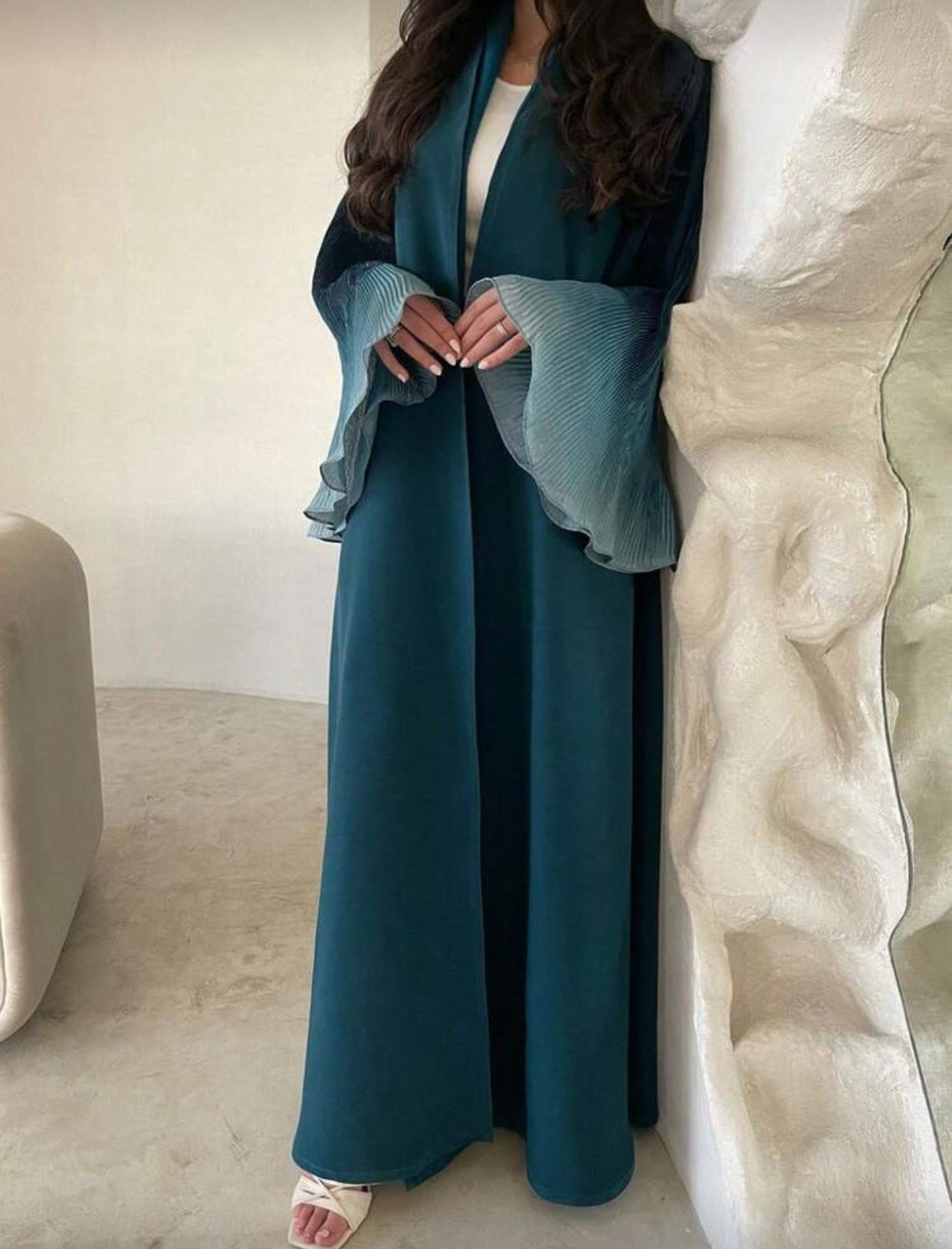 فستانەکێ درێژ ب رەنگێن تێکەلکری 