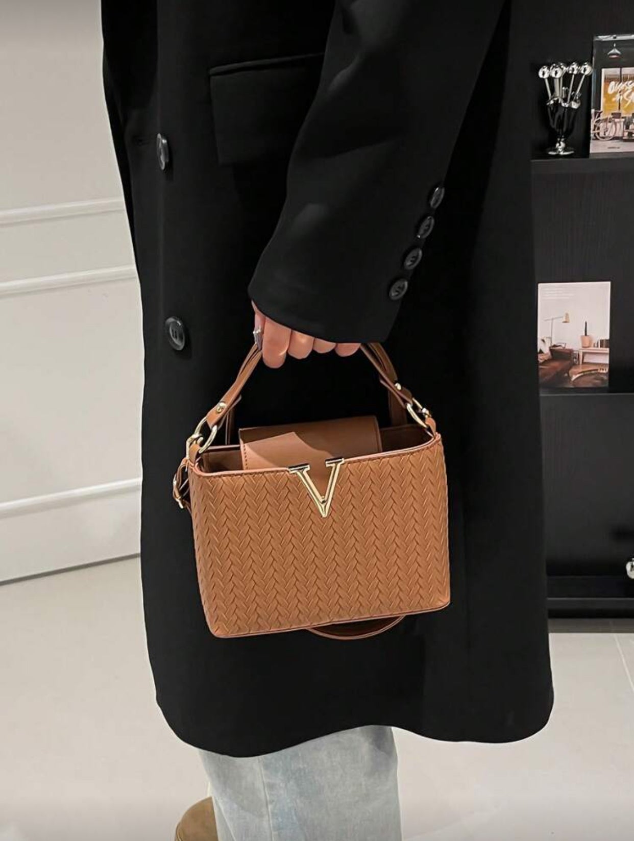 حقيبة كتف نسائية فاخرة بنقشة التمساح