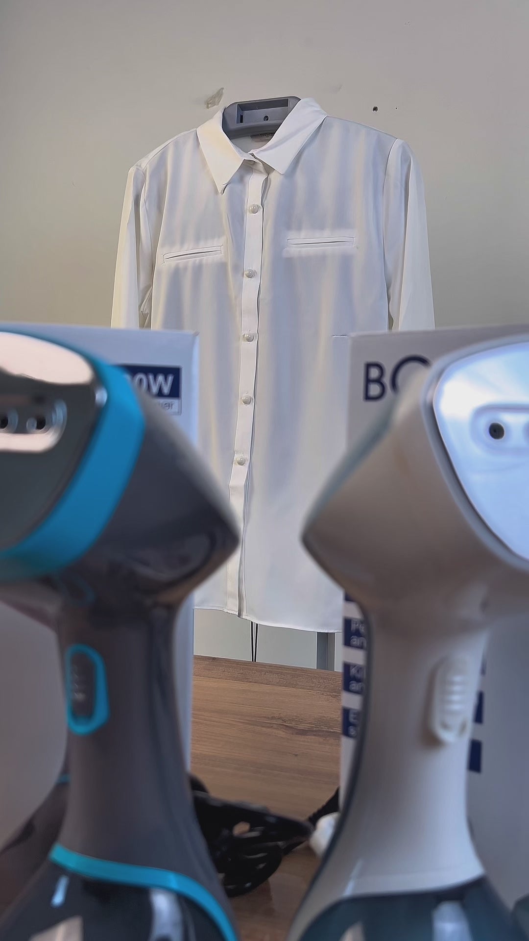 ئوتیا بوخارێ يا دەستی مارکە بومان